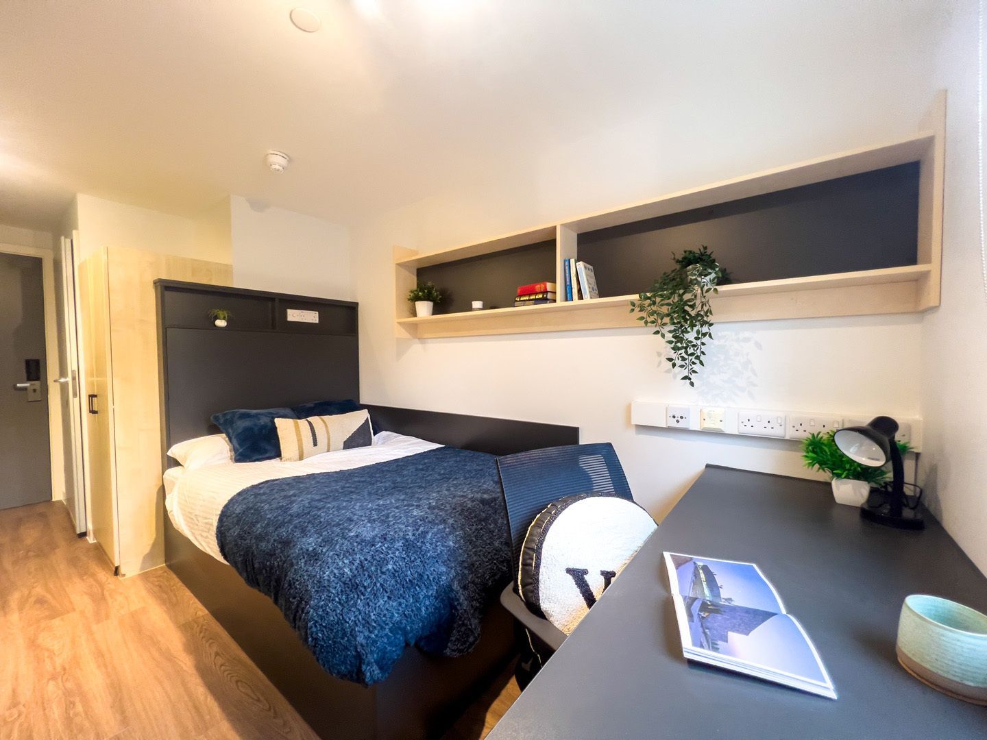 Ensuite Bronze